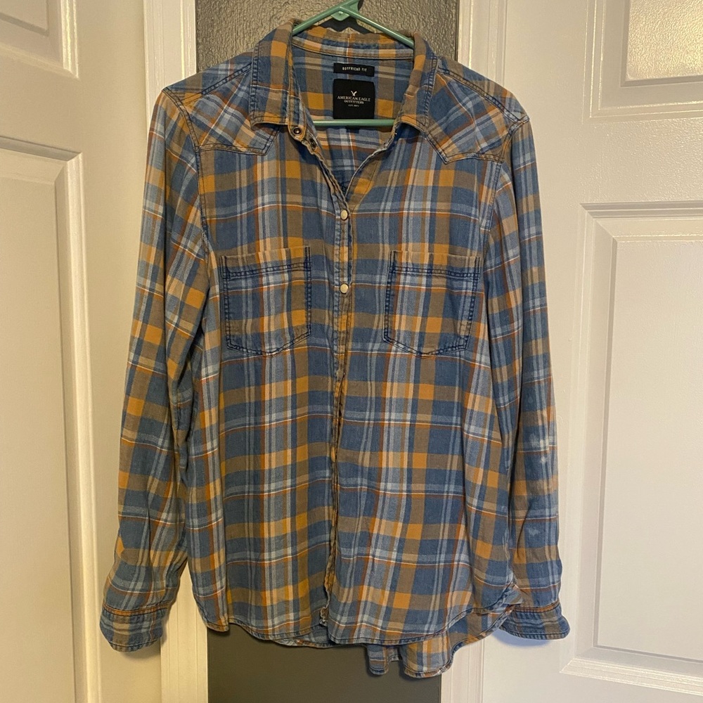 AE women’s flannel